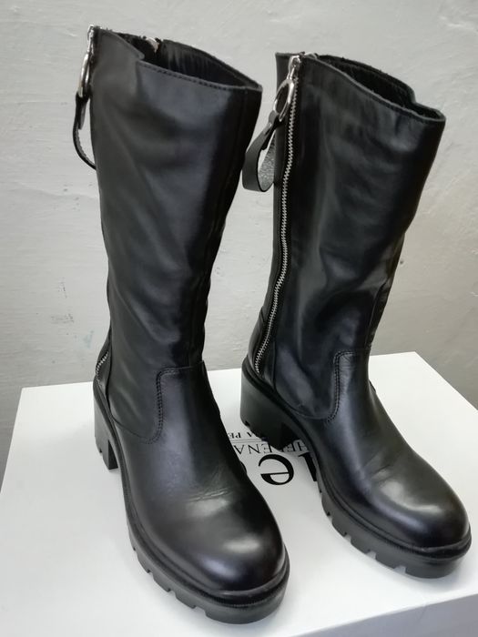 Жіночі сапоги. Італія.