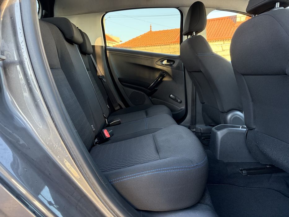 Peugeot 208 Style 1.2