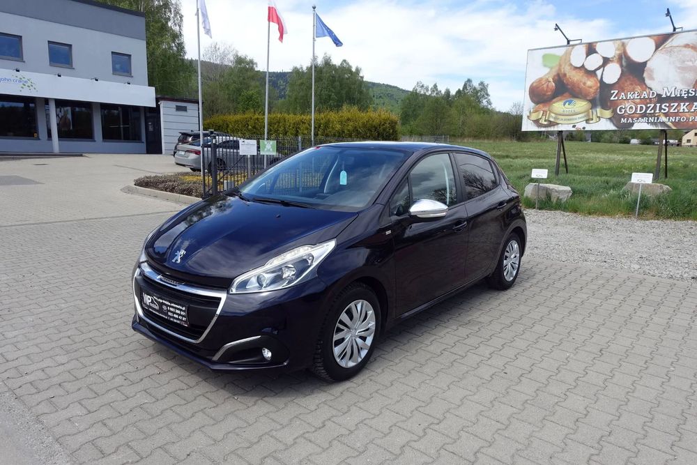 Peugeot 208 1.2 82KM LIFT Nawigacja Led Klimatyzacja 1Właściciel REZERWACJA