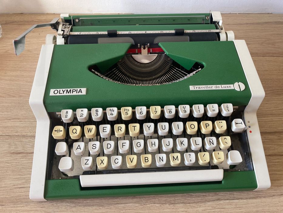 Máquina de escrever  **  Olympia