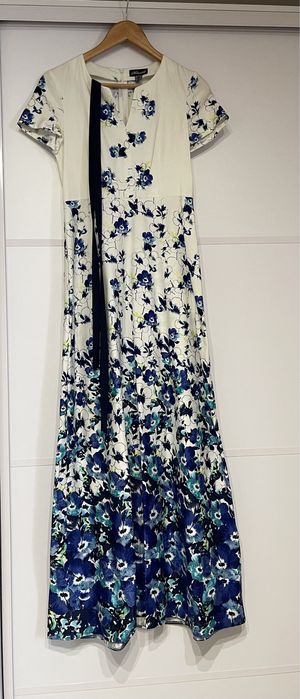 Святкова сукня з поясом