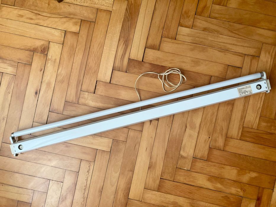 Oprawa Farel + świetlówka