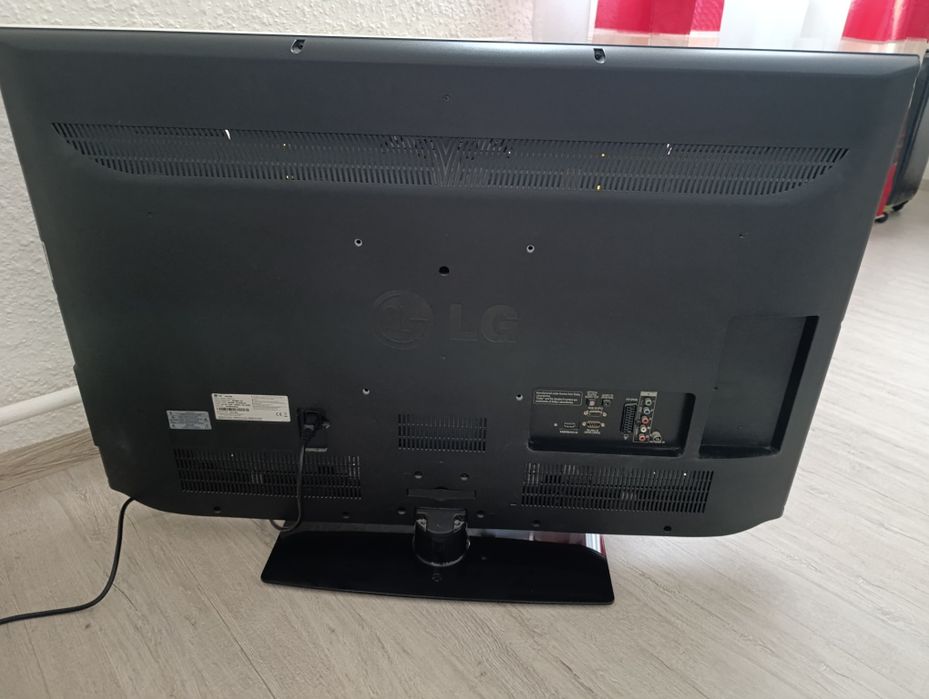 Telewizor 42 cale LG 42LD450 monitor Full HD