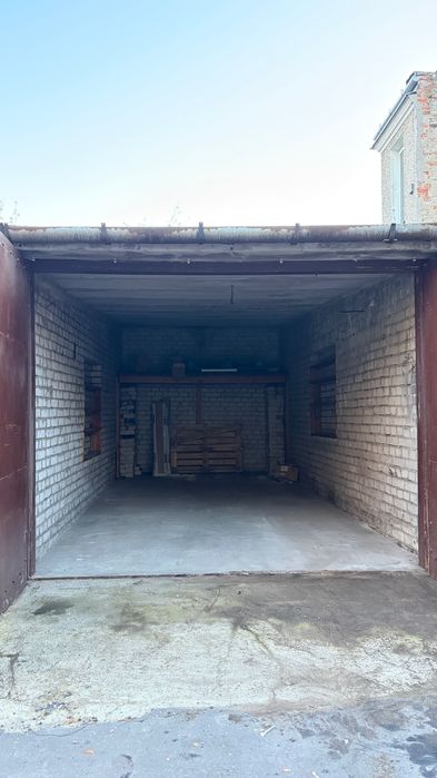 Sprzedam garaż murowany 18 m² - przy bazarze Szembeka - Widok 2