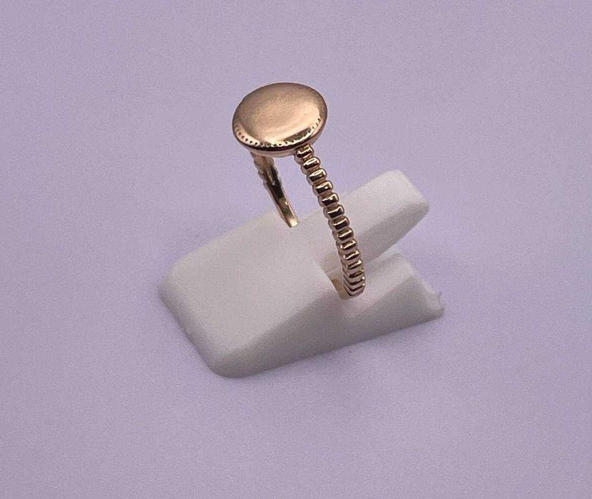 Золота каблучка, вага 2,09 грам Арт. 780