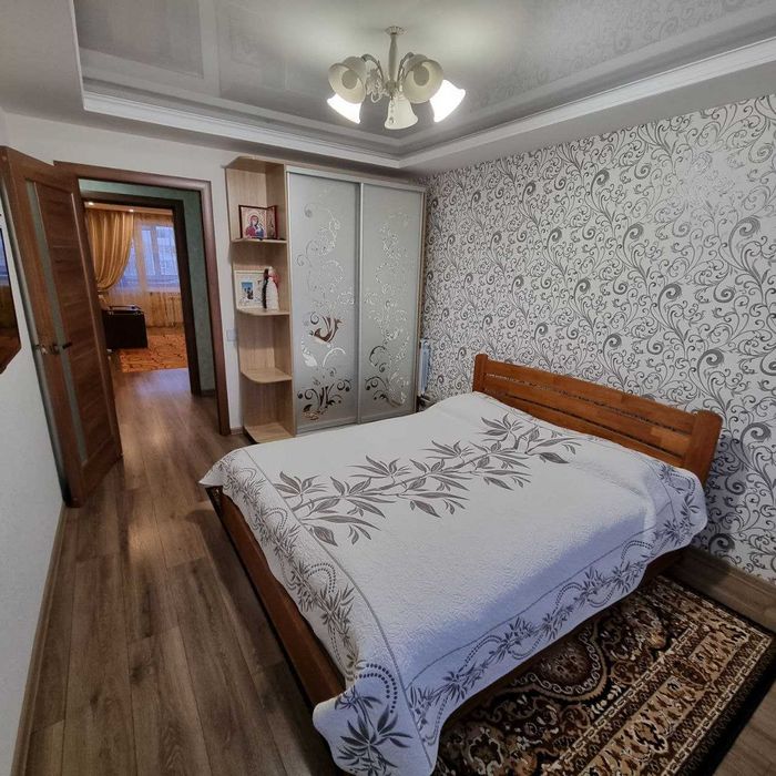 Продам 3к Парус Коммунар Свежий  ремонт !