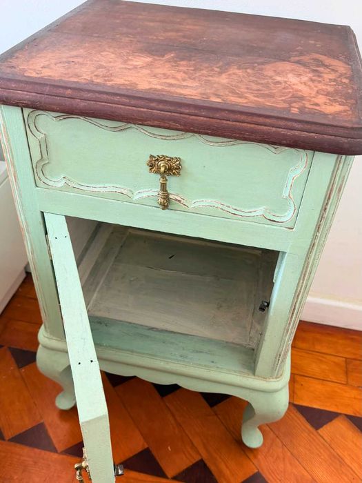 Par de Mesinhas de Cabeceira Vintage | Estilo Provençal