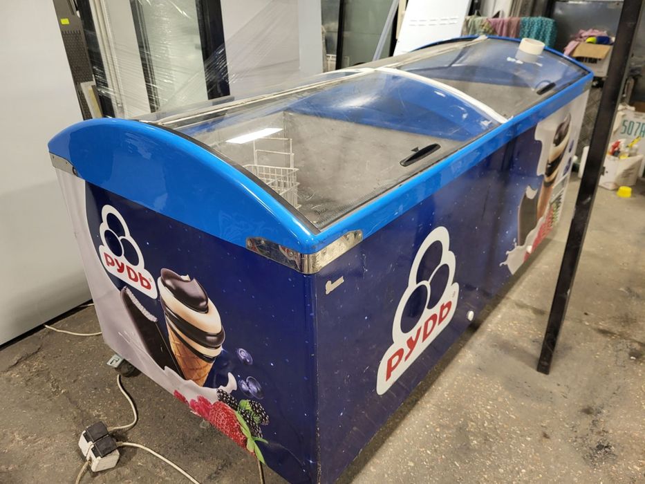 Морозильні ларі Ugur