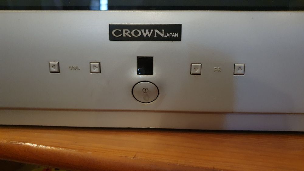 Televisão Crown Japan Japonesa 52cm 20,5" com comando
