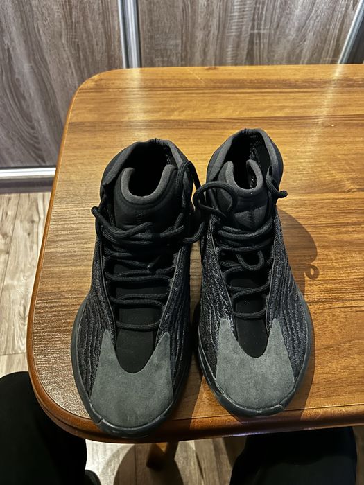 Adidas yeezy qntm onyx