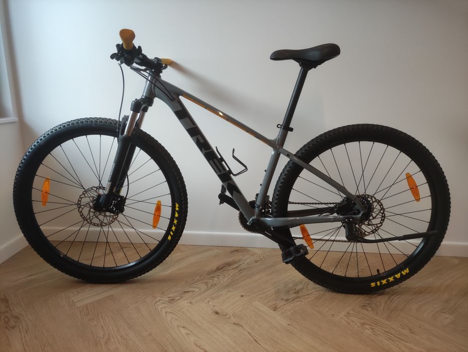 Trek Marlin 6 - rozmiar M - doinwestowany