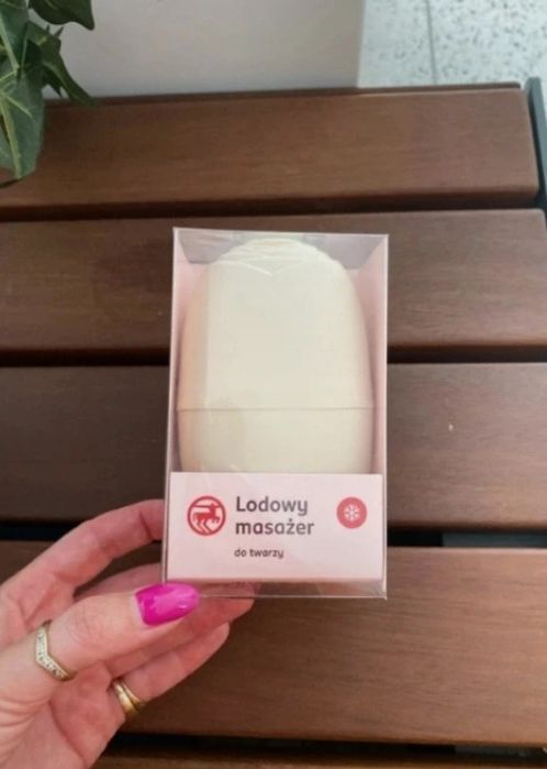 Lodowy masażer do twarzy Rossmann Nowy prezent na święta chłodzący