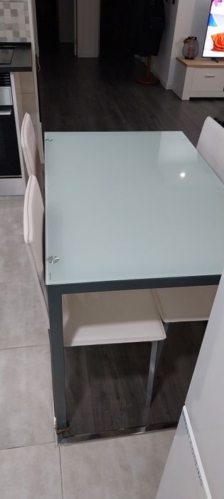 Mesa  tampo vidro temperado