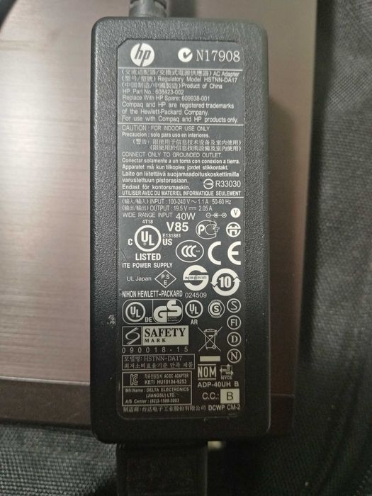 Ноутбук НР мини  + сумка.