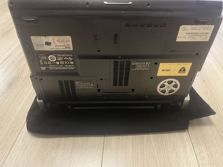 Ноутбук  продам терміново.