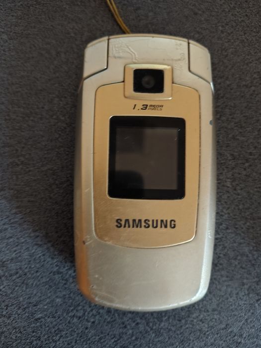 Мобільний телефон самсунг sgh-e380