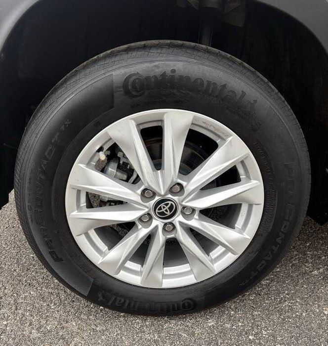 Toyota Corolla Cross      2023
