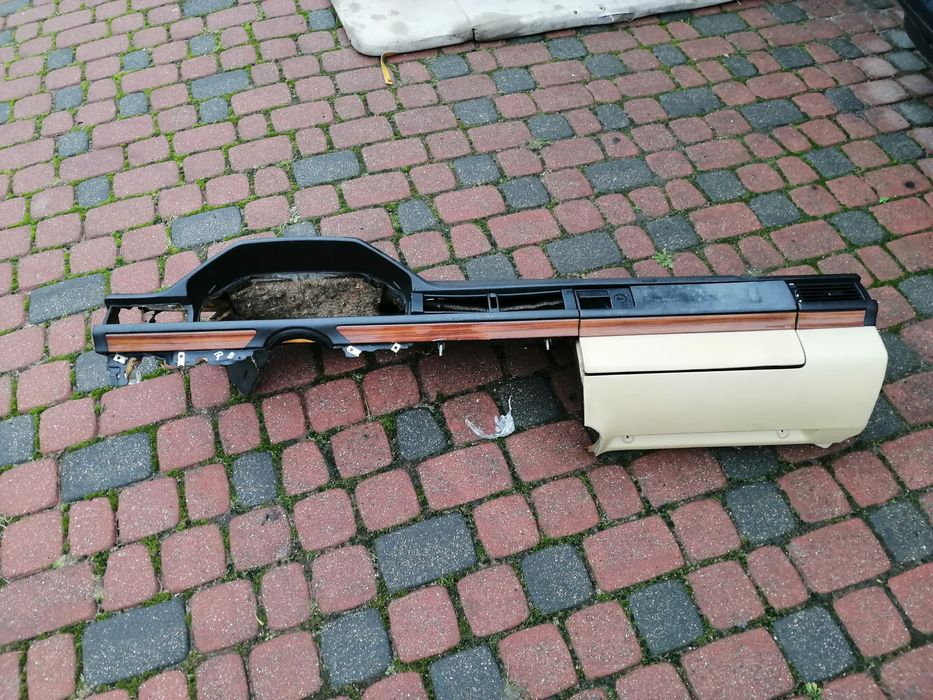 Mercedes W124 konsola