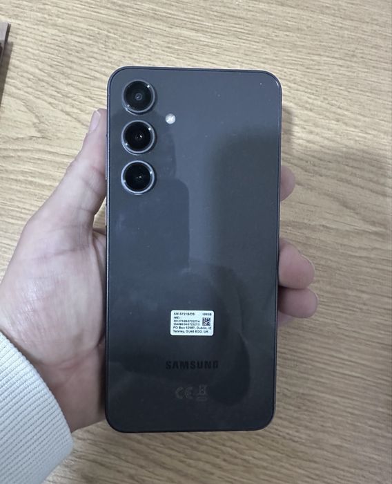 Samsung Galaxy S24 FE – 128GB – Excelente estado