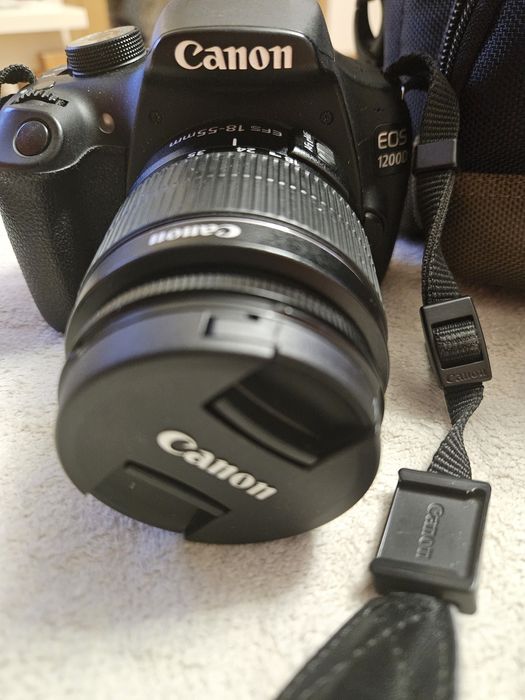 Maquina Canon 1200D+objetivo +carregador +cartão de memória +bolsa