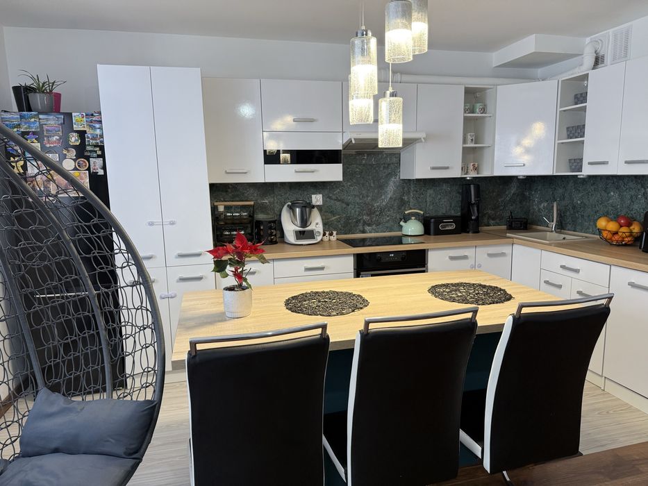 Sprzedam mieszkanie trzypokojowe