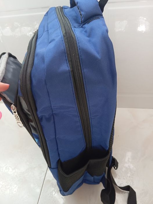 Mochila escolar nova