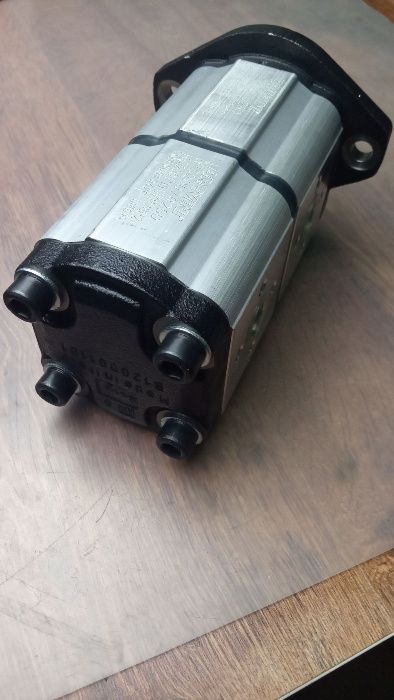 Pompa hydrauliczna Ursus C-380 IIIB, C-385