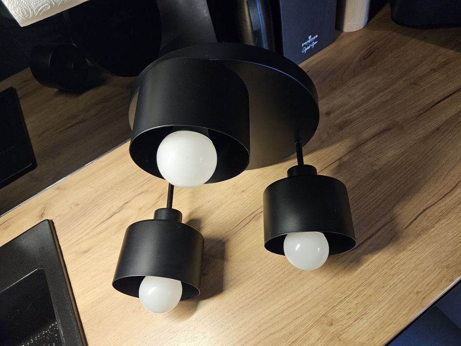 Lampa sufitowa trzy punktowa