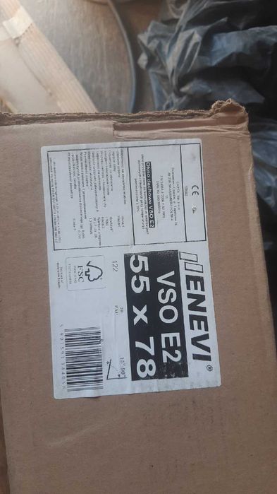 janela telhado OKPOL VSO E2 55 cm x 78 cm e rufo - NOVA