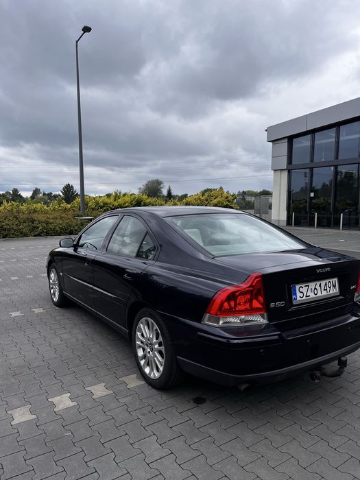 Volvo s60.