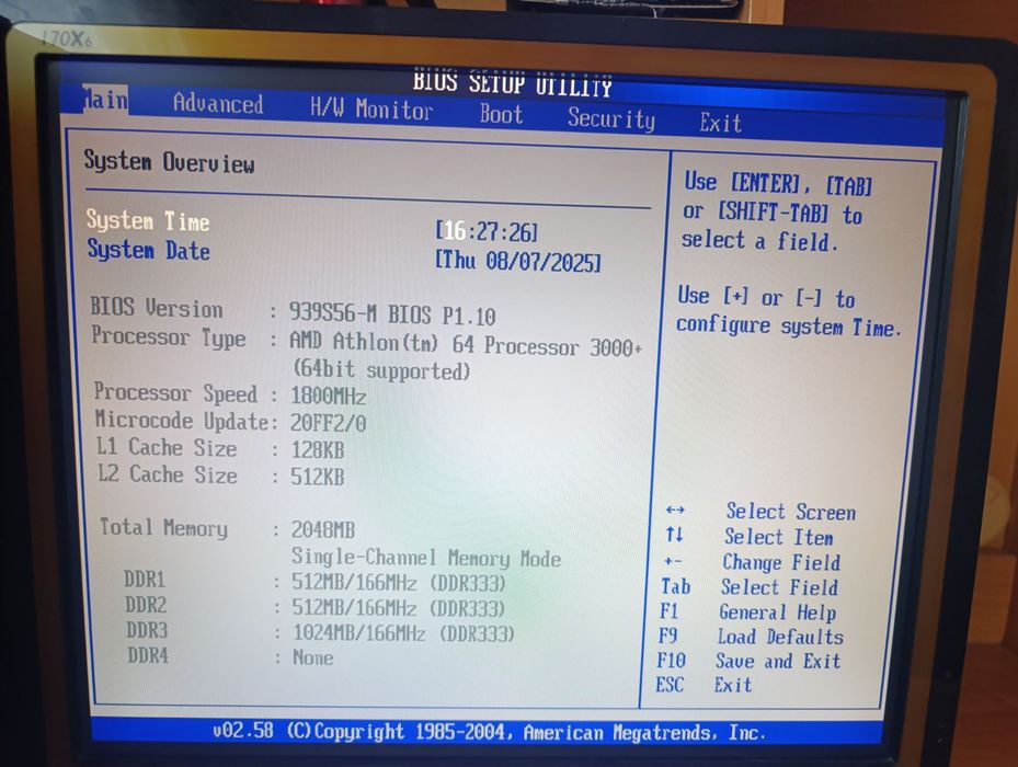 Комп'ютер в зборі в хорошому стані