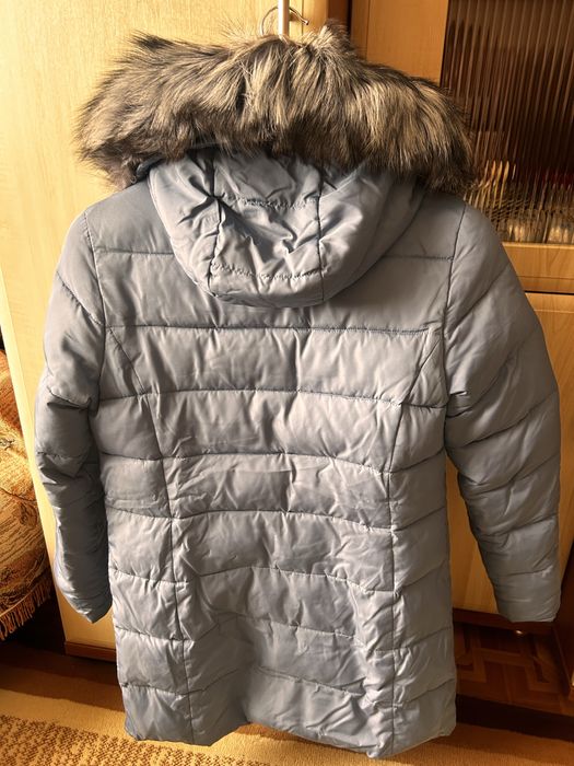 Продам зимовий  пуховик з капюшоном
