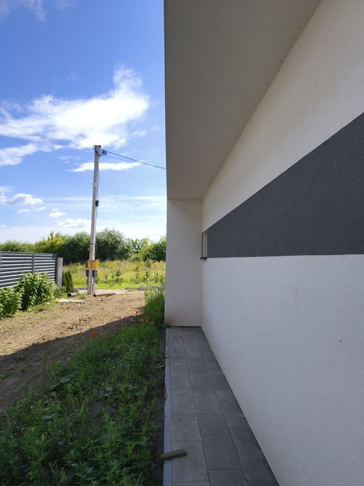 Продаж 3-кімнатного таунхаусу по вул. Лисика в м. Винники біля Львова.