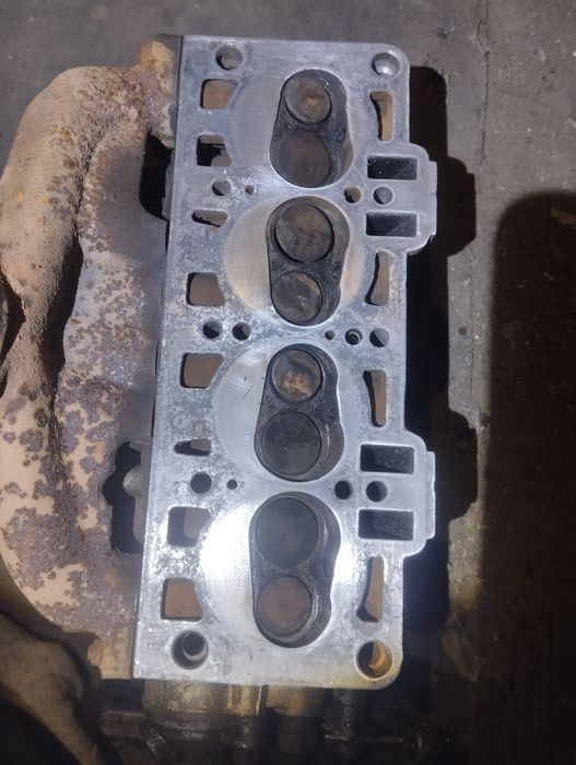 Продам ГБЦ заз 1102