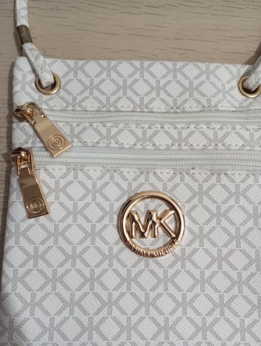 Mala Michael Kors