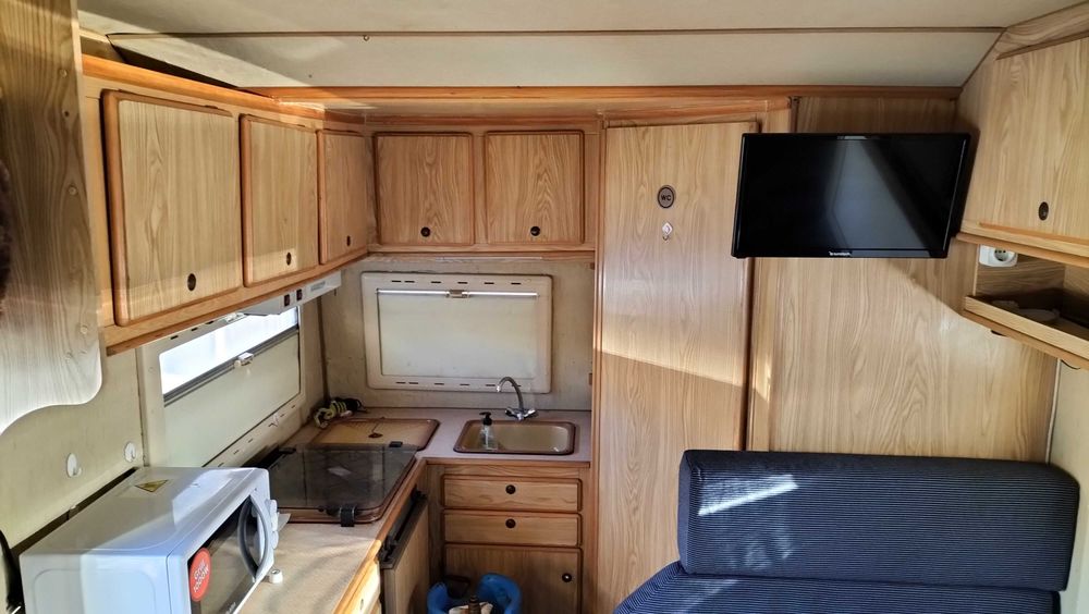 Autocaravana Perfilada-Bom estado-TV-Fogão-Microondas-WC-PSolar-Extras