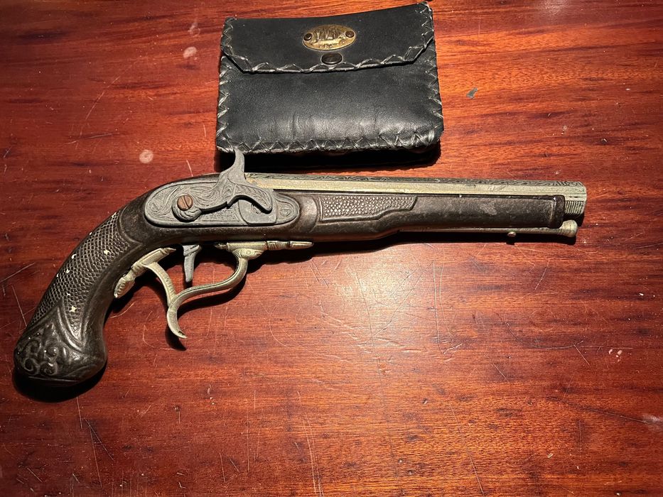Pistola antiga decorativa