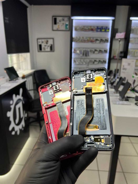 Дисплей (модуль) оригінал Samsung S20/S20+ (деталі в описі)