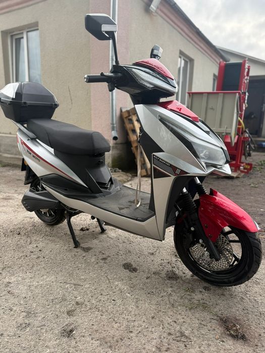 Електроскутер Sok Moto