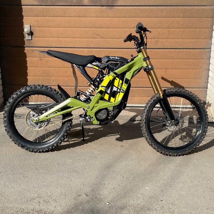 Surron Light Bee X 2025 Sage Green електробайк (пробіг 100 км)