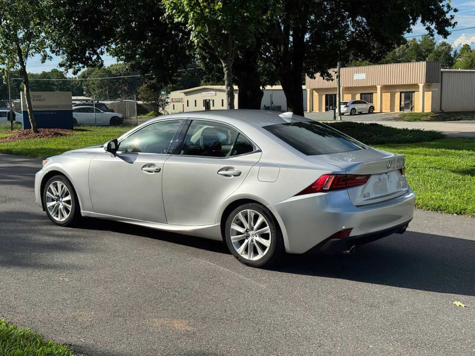 Lexus IS 250      2015