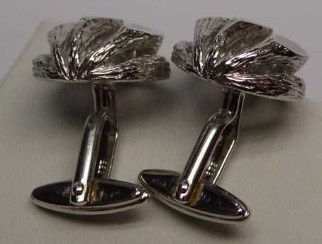 Srebrne spinki ciekawe ozdoby