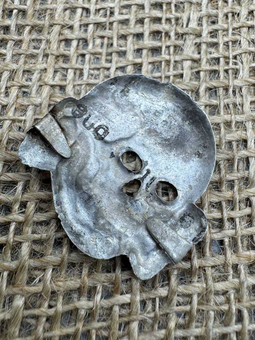 odznaka Tot kopf martwa głowa na czapkę SS RARE wh ww2 original