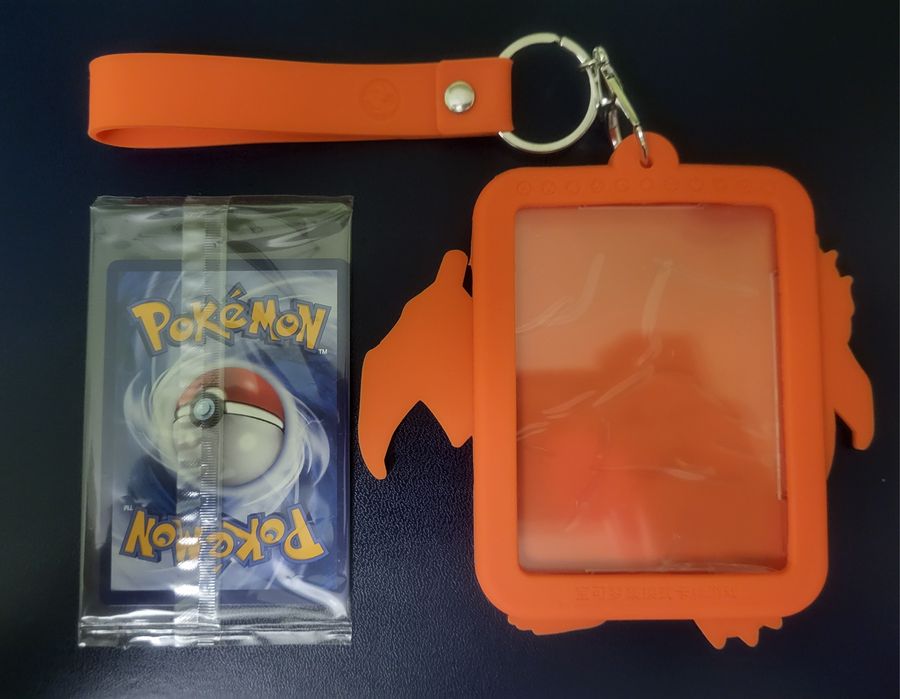 Karta Pokemon TCG Chinese with case Charizard
