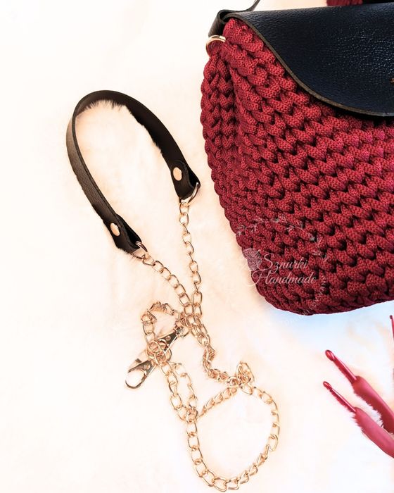 Torebka Kuferek bordo czarny