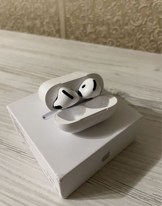 Airpods 4