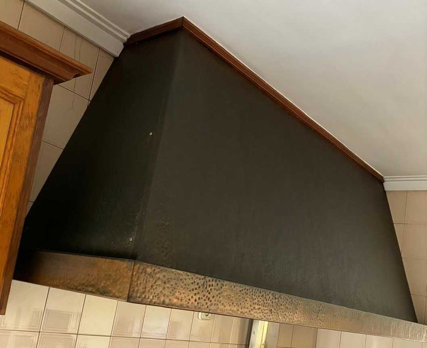 Chaminé de cobre martelado