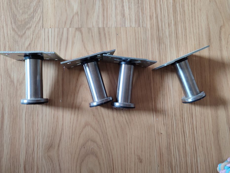 4 pés estantes ikea inox