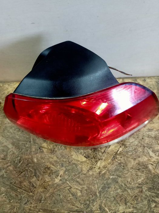 VW Volkswagen Golf 6 VI lampa tył tylna prawa lewa hatchback oryginał