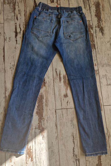 Jeansy rurki dla chłopca 170/176